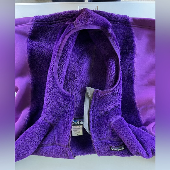 Women’s Patagonia Purple Fleece Jacket with attached hood - Picture 10 of 10